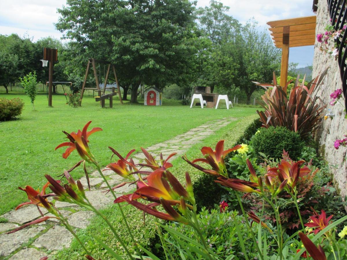 Casa Rural El Jondrigu Onís Kültér fotó
